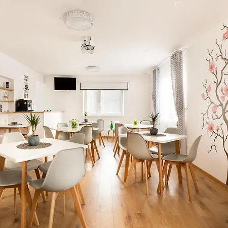Ubytovanie Magnolia Гостевой дом 3*